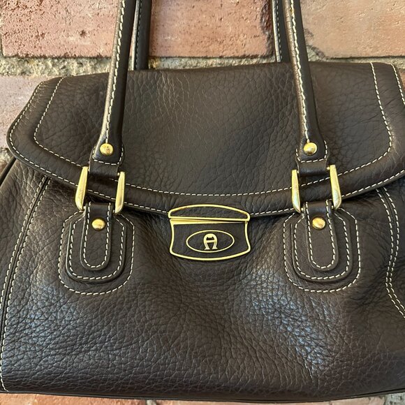 👜 Etienne Aigner Chocolate Brown Leather Satchel Handbag 👜 - Picture 2 of 9